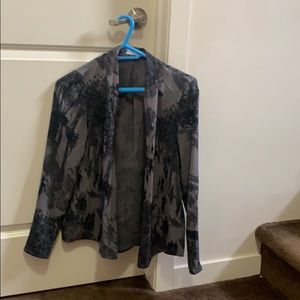 Babaton 100% polyester top.